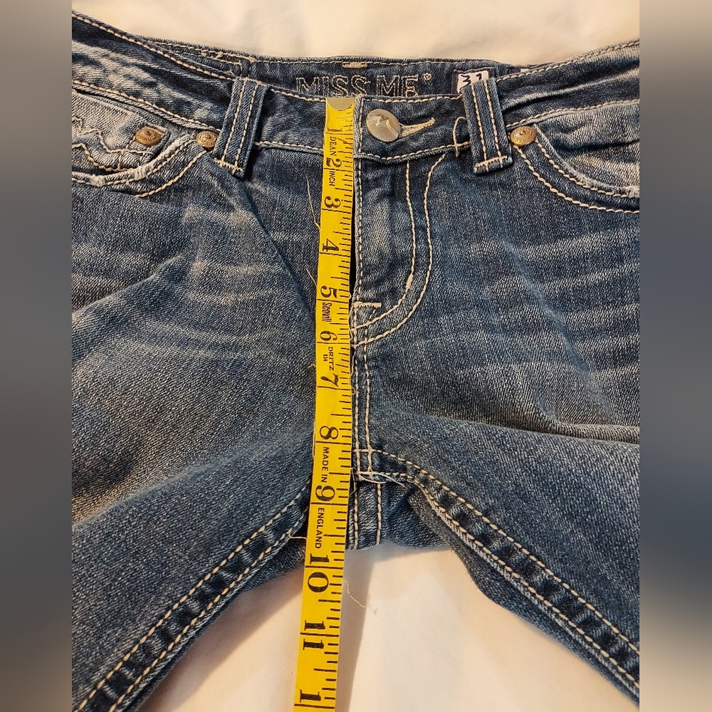 Miss Me Denim "Irene Bermuda" Shorts – Size 31 - Picture 6 of 9